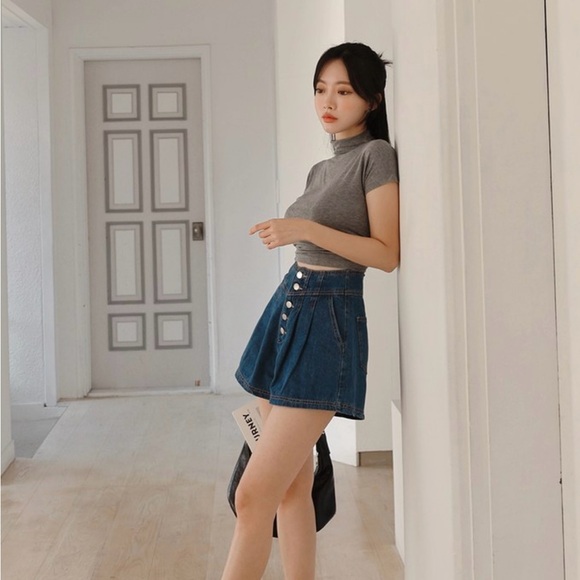 NEW! AIR SPACE DNA Perfect Waistline Airy Jeans Denim Shorts - Picture 3 of 5